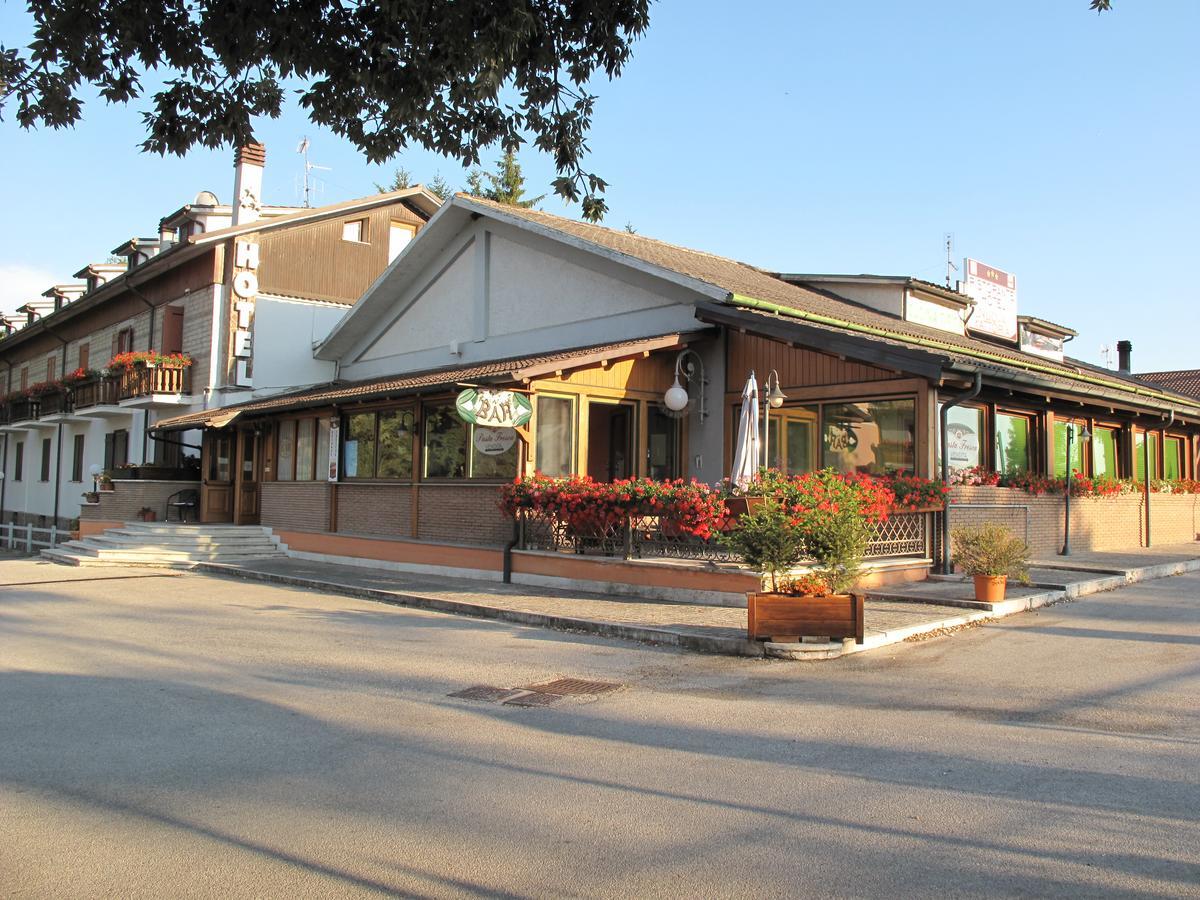 קרסולי Hotel Ristorante La Nuova Fattoria מראה חיצוני תמונה