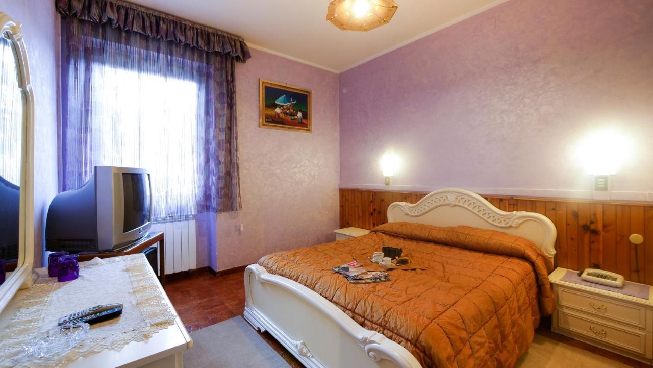 קרסולי Hotel Ristorante La Nuova Fattoria מראה חיצוני תמונה